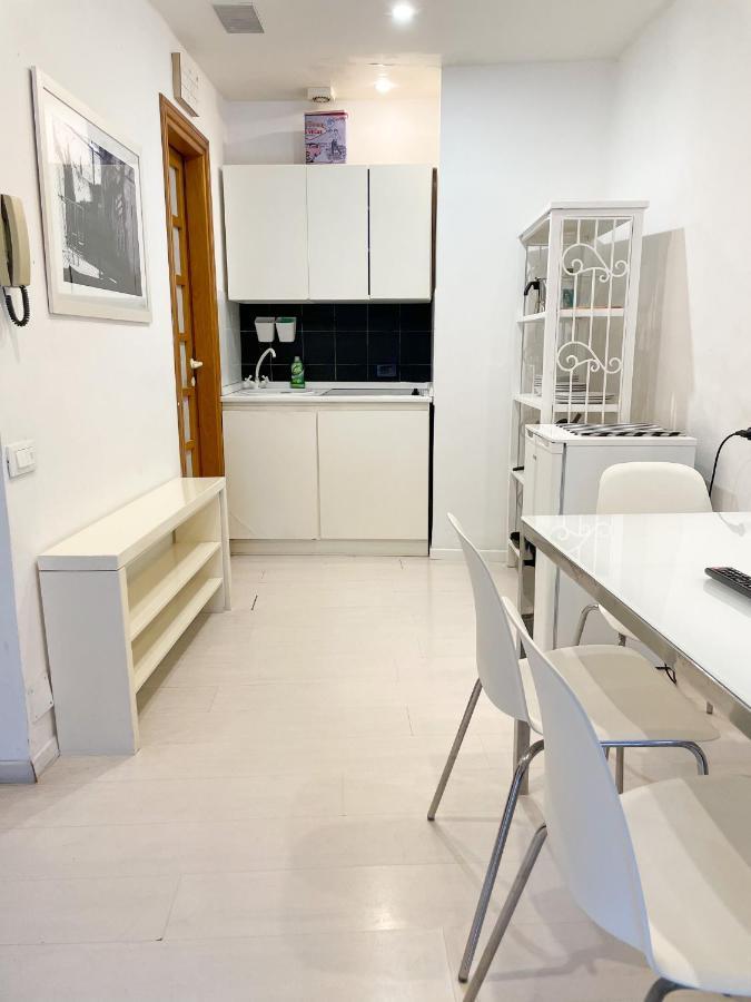 Colosseo 13 Boutique Apartment Roma Ngoại thất bức ảnh